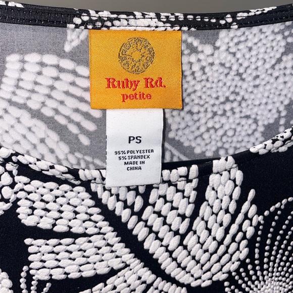 Ruby Rd. Black and white women’s blouse - Picture 5 of 5